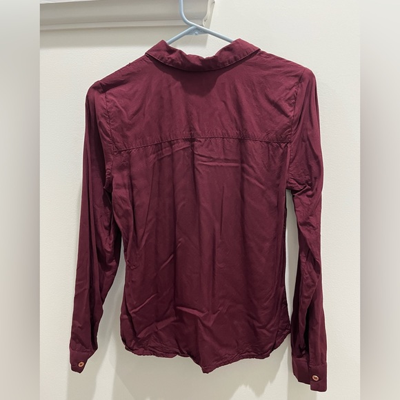 Small Guess Burgundy Blouse. Like new condition. - Picture 3 of 3